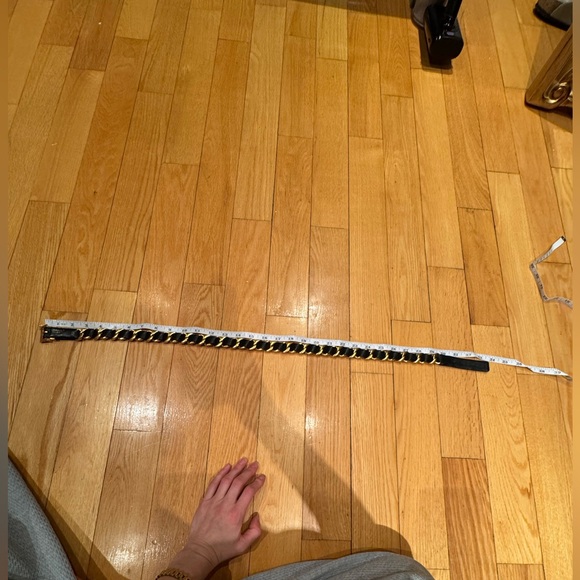 Chanel 1990s buckled leather and chain belt - Picture 5 of 7